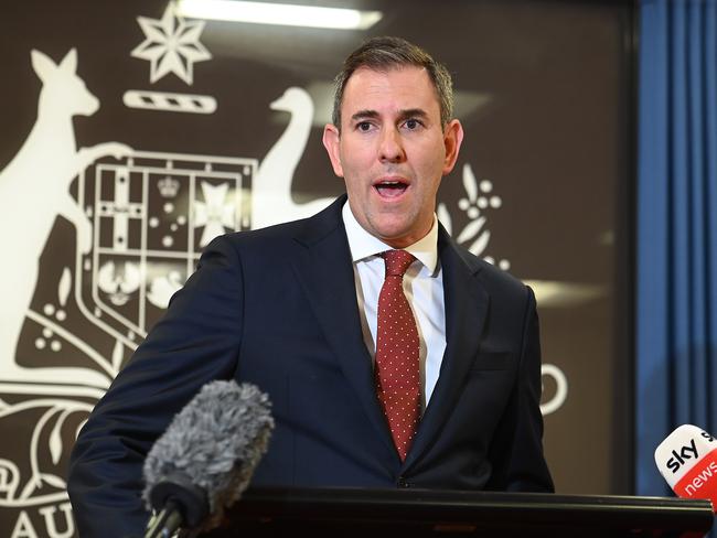 BRISBANE, AUSTRALIA - NewsWire Photos AUGUST 28, 2024:  Treasurer Jim Chalmers holds a press conference in Brisbane to address monthly inflation data out today.Picture: NewsWire / John Gass