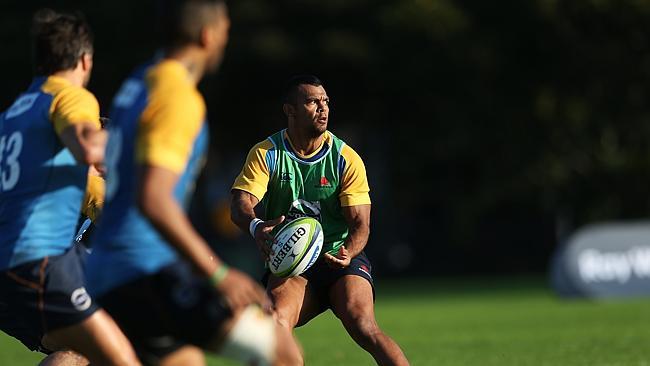 NSW inside centre Kurtley Beale trains with the Waratahs at Moore Park on Tuesday.