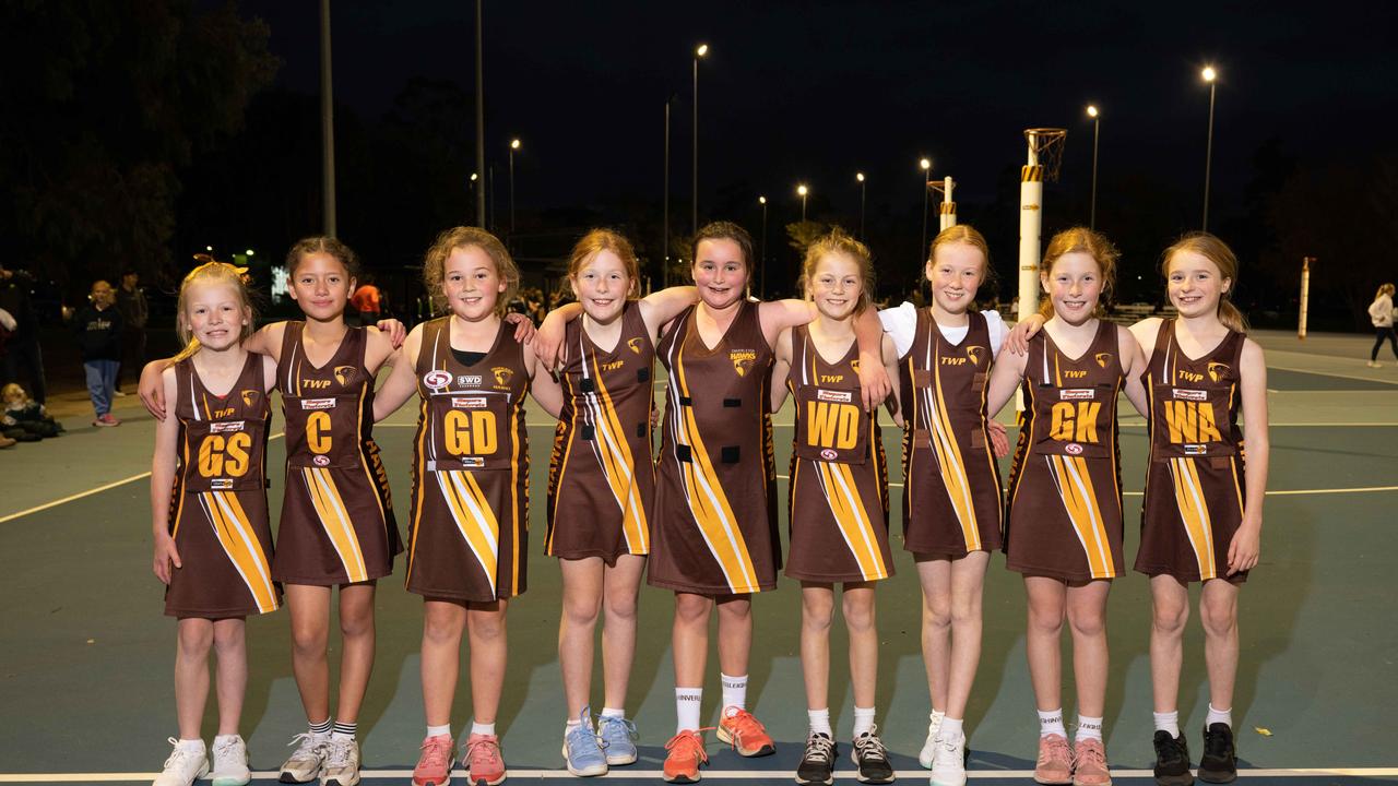 Inverleigh Kayler-Thomson under-11 netball team.