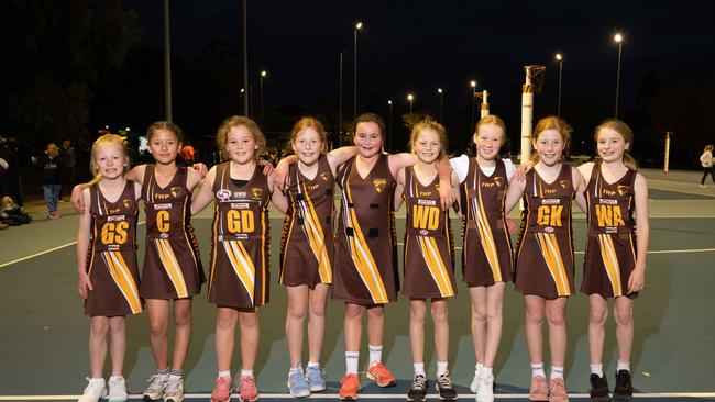 Inverleigh Kayler-Thomson under-11 netball team.