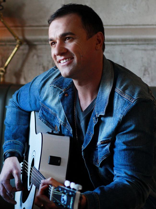 Australian singer Shannon Noll is one of the headline acts at this year’s Torrens Transit Carols by Candlelight in Elder Park.