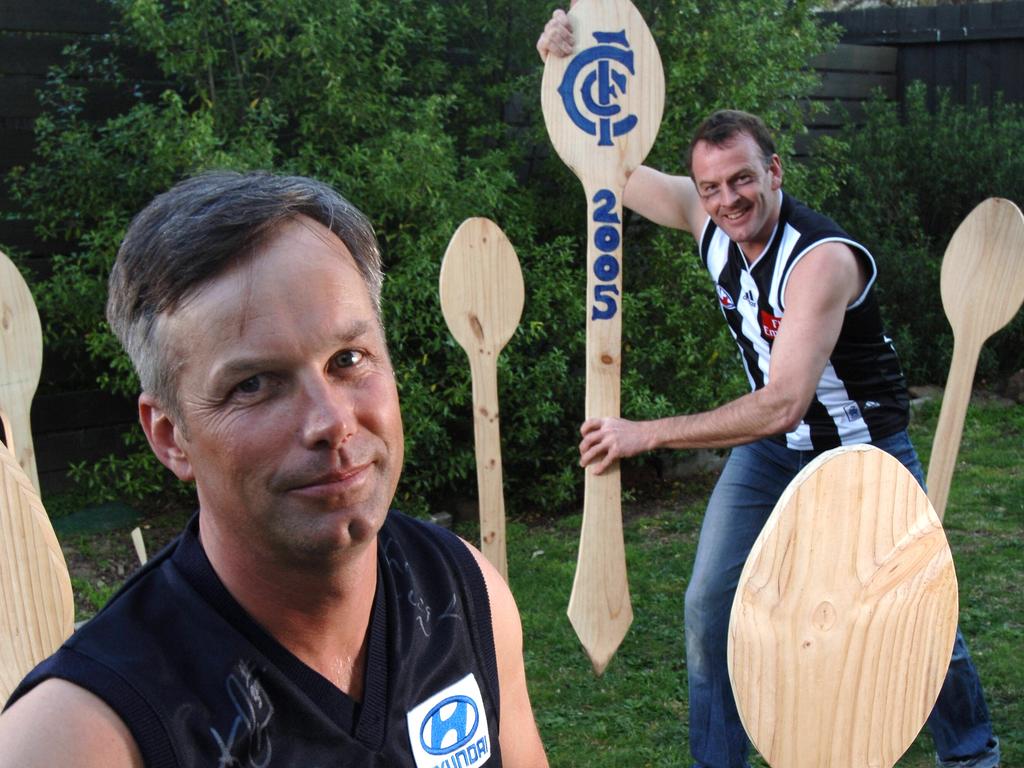 Wooden spoons are plentiful in Carlton’s cabinet – fan Don Thomson (Collingwood) erected a wooden spoon montage on the front lawn of mate Ron Gazdowicz (Carlton) in 2005.