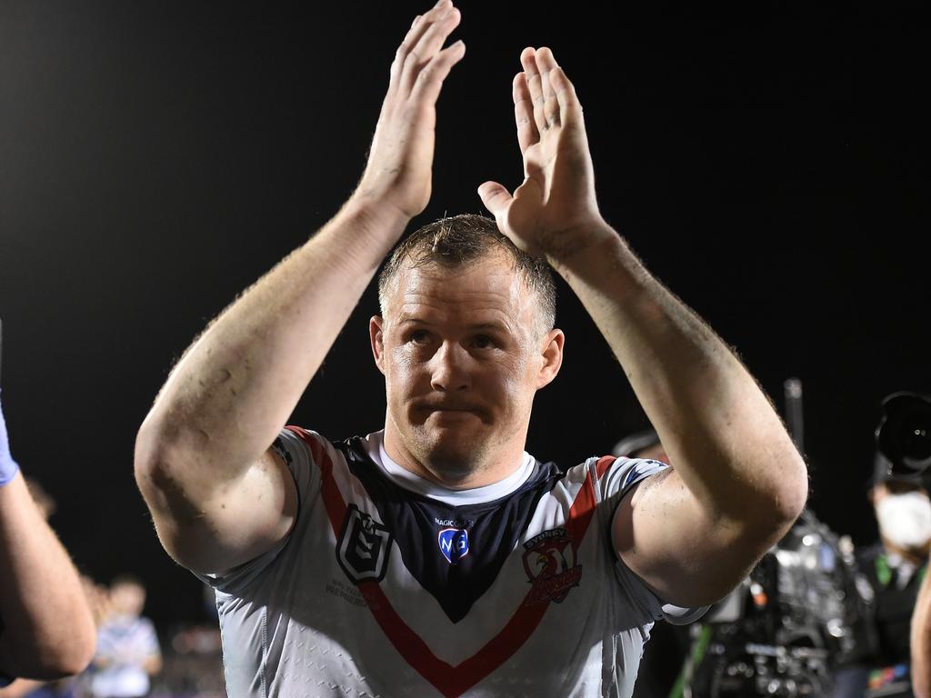 Josh Morris of the Roosters thanks fans as he leaves the field during the NRL Semi-Final match between Manly Sea Eagles and Sydney Roosters at BB Print Stadium on September 17, 2021 in Mackay, Australia. Picture: Matt Roberts