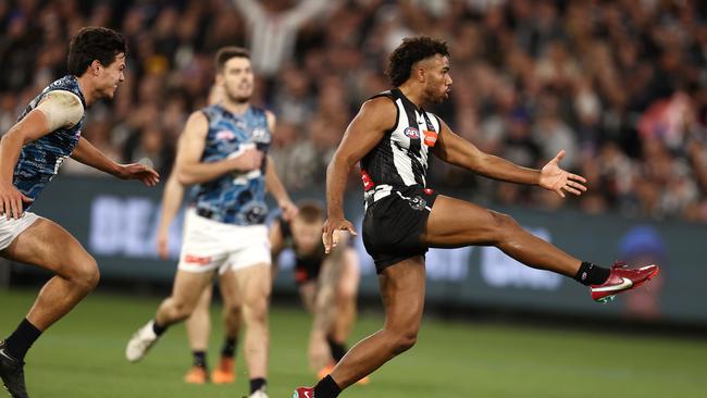 The AFL is expected to leave the Carlton Collingwood clash for a possible top-4 spot to the very end of the final round. Picture: Michael Klein