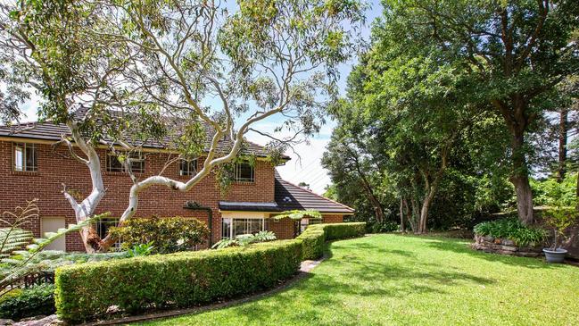 This 5-bedroom house in Wyadra Ave, North Manly, recently sold for $3.29 million. Picture: Cunninghams Real Estate