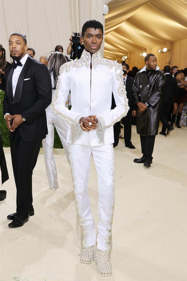 Alton Mason wears Theophilo and Shaun Ross x United Nude at the 2021 Met Gala.