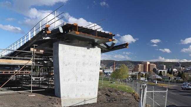 Bridge of Remembrance under construction over the Tasman Highway at the Domain. Picture: SAM ROSEWARNE