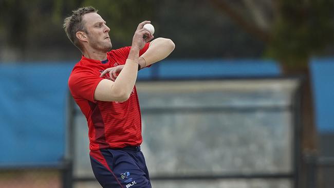 Jarrad Dowling bowling for Bentleigh last season. Picture: Valeriu Campan