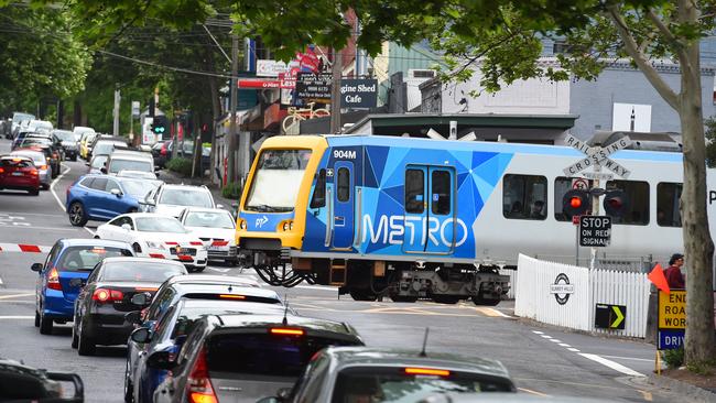 The busy Union Rd level crossing in Surrey Hills. Picture: Josie Hayden