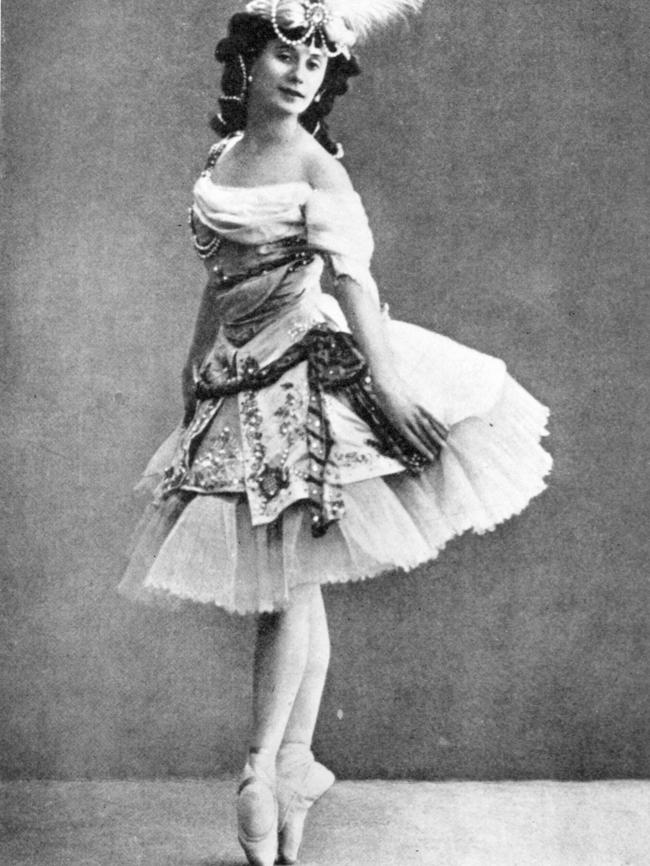 Anna Pavlova in her costume.