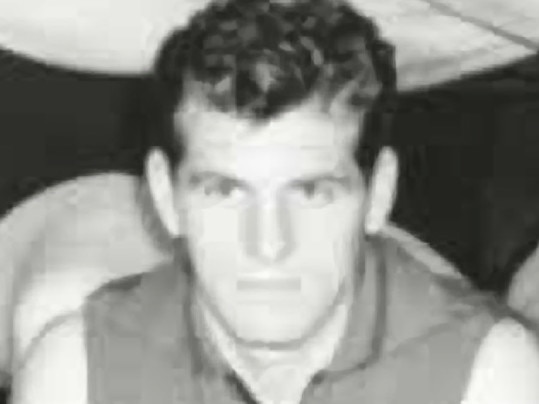 Lester Ross SNR. Lester Ross joined Norwood in 1961 having spent one season with St Kilda in 1959 when he played in the opening ten rounds. He was then controversially dropped to the seconds causing him to walk out on the club and play in a Victorian Sunday league in 1960. Picture - Red Legs Museum