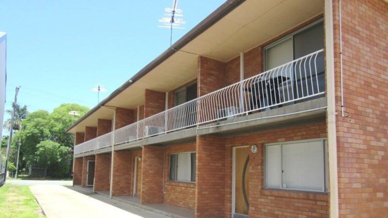 6 Byron Street Mackay QLD 4740 unit two bedroom one bathroom.