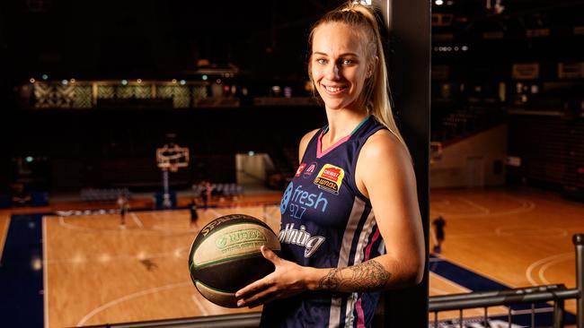 Adelaide Lightning co-captain Nicole Seekamp is returning to the club for next season. Picture: Matt Turner.