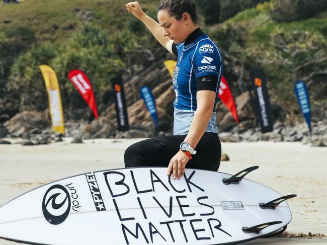 Tyler Wright Takes A Knee In Solidarity With Black Lives Matter At The Tweed Coast Pro - WSL / MATT DUBAR