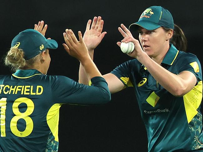 CANBERRA, AUSTRALIA - JANUARY 23: Tahlia McGrath of Australia celebrates taking a catch to dismiss Danni Wyatt-Hodge of England during game two in the Women's Ashes T20 series between Australia and England at Manuka Oval on January 23, 2025 in Canberra, Australia. (Photo by Mark Metcalfe/Getty Images)