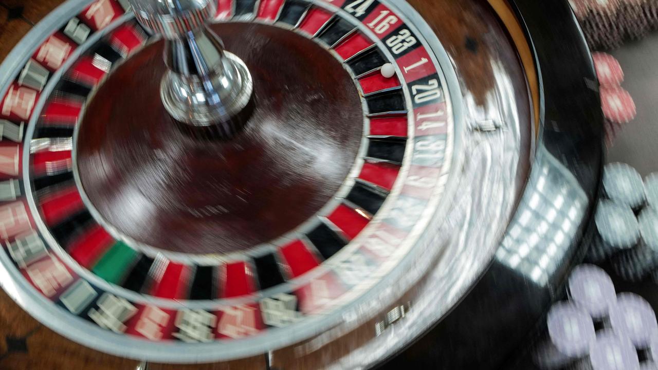 Problem gamblers have told the royal commission they lost everything after no-one intervened. Picture: Sebastien Bozon/AFP