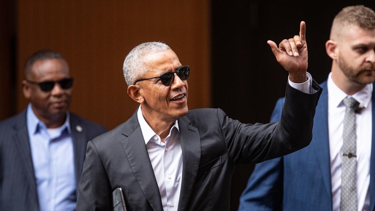 Obama leaving The Four Seasons Hotel in Sydney. Picture: Julian Andrews