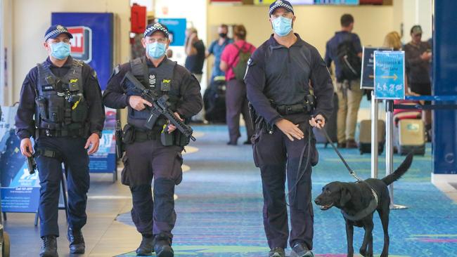 The AFP‘s new Protection Operation Response Team at Darwin airport includes officers who are armed with MK18 short-barrel rifles. Picture: Glenn Campbell