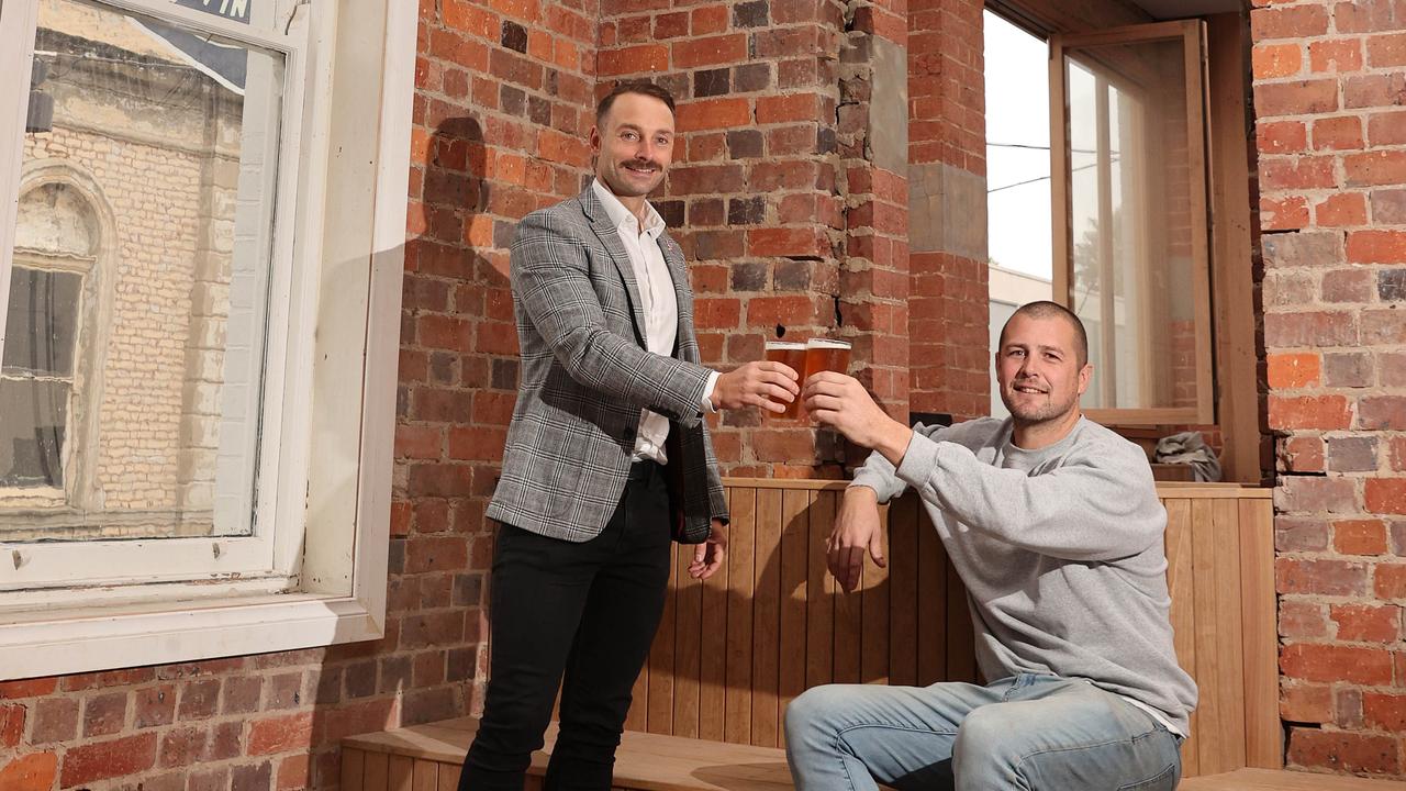 Eureka Hotel opens rooftop bar | Geelong Advertiser