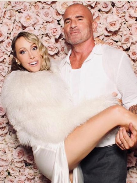 Miley’s mum Tish remarried with Dominic Purcell.