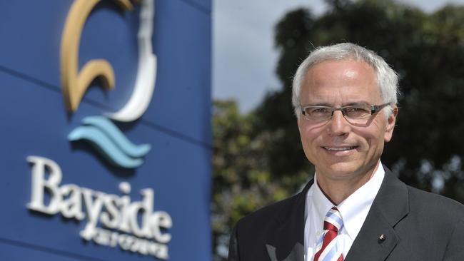 Bayside mayor Alex del Porto says south east councils can’t counr on sending waste to the western suburbs.