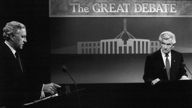 Andrew Peacock, member for Kooyong, Victoria and Leader of the federal Liberal Party debating PM Bob Hawke in the 1990 election campaign.