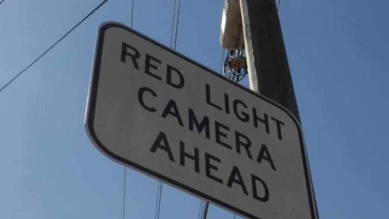 Red light cameras would make Tasmania ‘police state like Melbourne’, councillor says