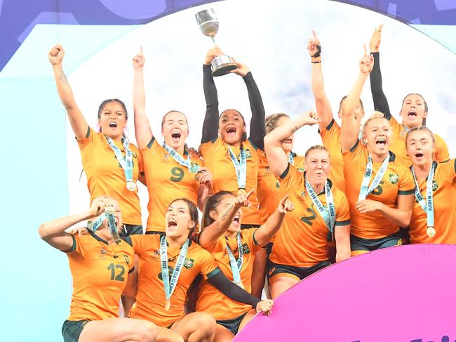 Aussie 7s girls put triple crown atop perfect season