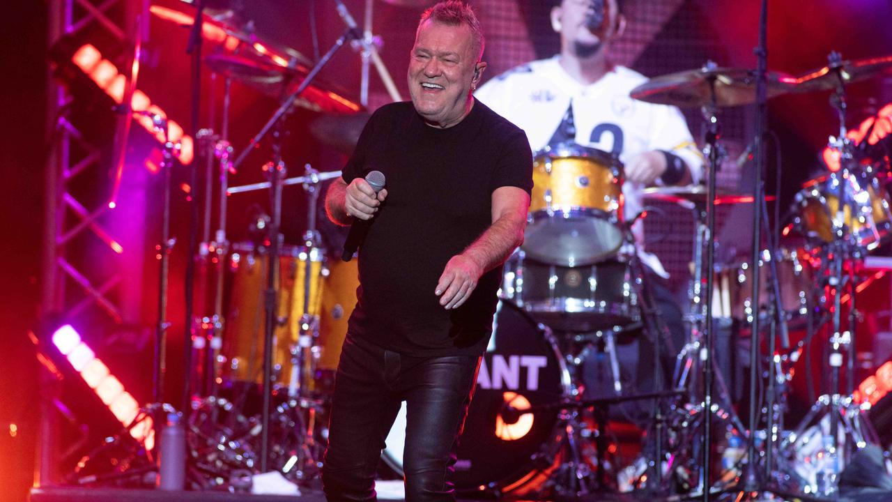 First review: Jimmy Barnestorms back in opening show masterpiece