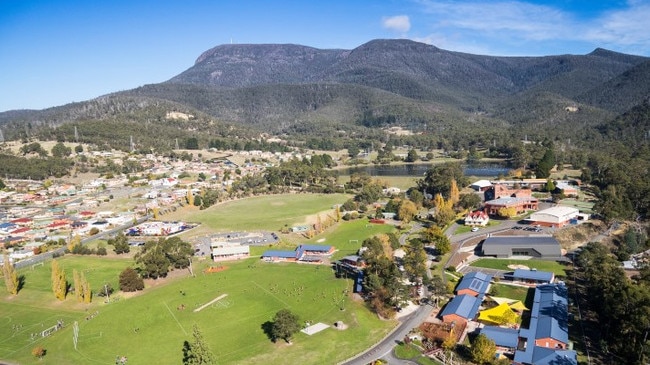 Breaking News Breaking News Dominic College, Glenorchy.