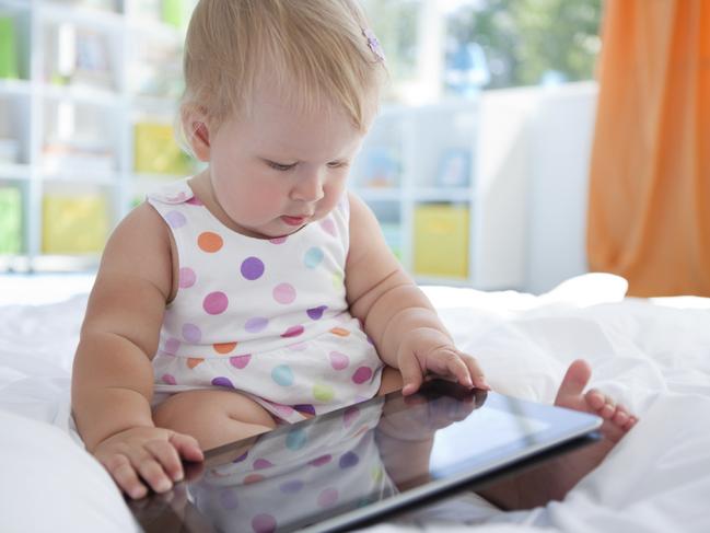 RendezView. Baby with iPad or tablet. Kids and technology. (Pic: iStock)