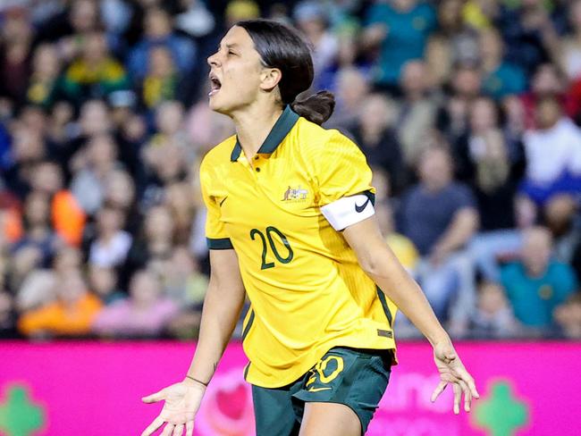 Australia's captain Sam Kerr reacts during the women's football friendly match between Australia and the US at McDonald Jones Stadium in Newcastle on November 30, 2021. (Photo by DAVID GRAY / AFP) / -- IMAGE RESTRICTED TO EDITORIAL USE - STRICTLY NO COMMERCIAL USE --