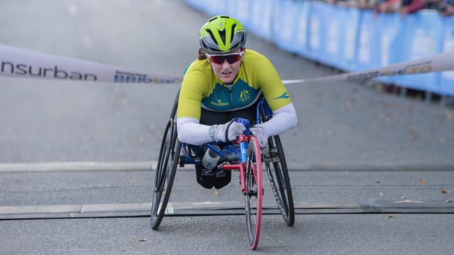 Female Elite wheelie winner Sara-Ashlee Tait. Picture: Jerad Williams