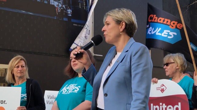 Plibersek calls for industrial relations changes as childcare workers strike