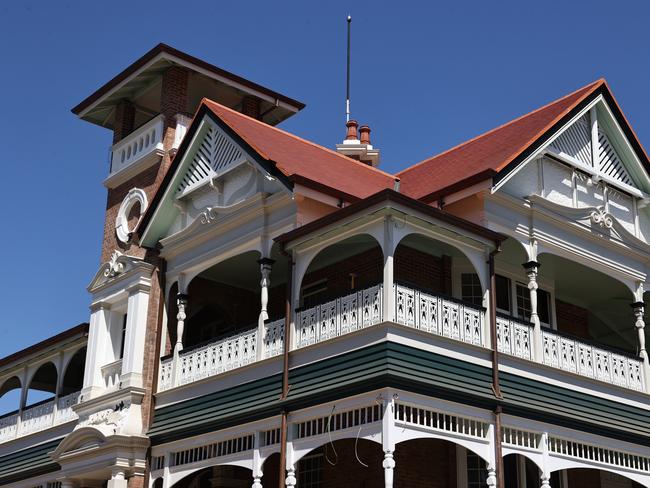 The scaffolding has finally been removed to reveal the mammoth multi-million dollar restoration of one of Brisbane’s most iconic historic residences "Lamb House" at Kangaroo Point. Photo: Tara Croser.