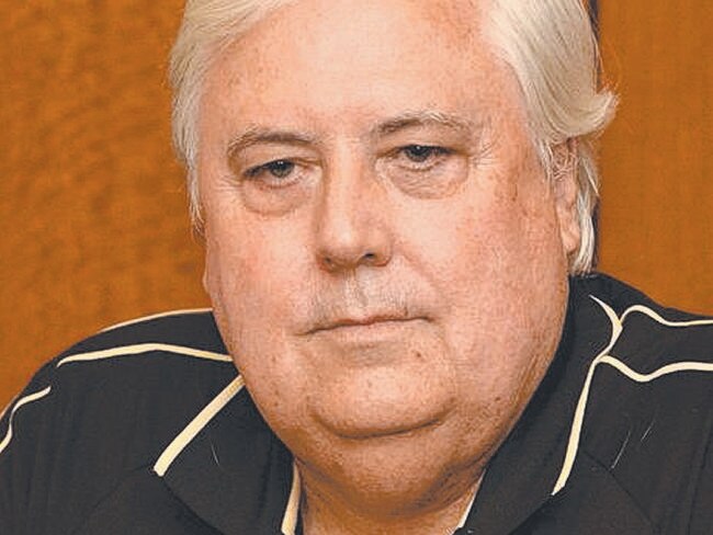 Clive Palmer speaks with the Media at the Ville in Townsville