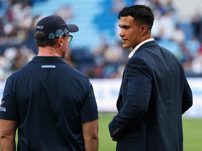 Waratahs head coach Dan McKellar talks to injured Waratah player Joseph-Aukuso Suaalii. Picture: Getty Images