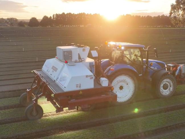 Tripod Farmers using a Carbon Robotics Laser Weeder. Picture: Hort Innovation Frontiers