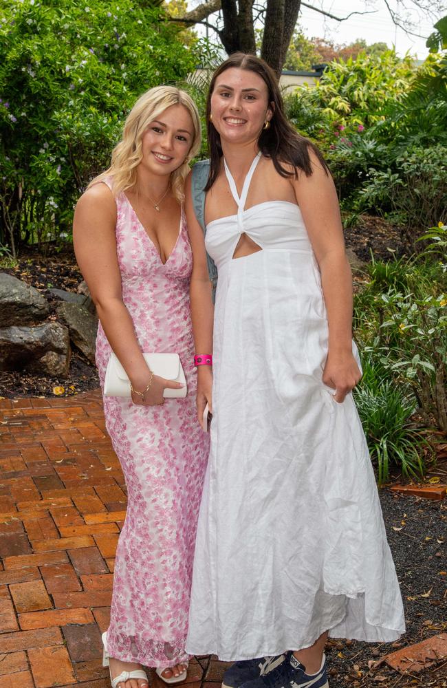 (From left) Danielle Watson and Taleah Daniells. Weetwood Raceday at Toowoomba Turf Club. Saturday, September 28, 2024. Picture: Nev Madsen.