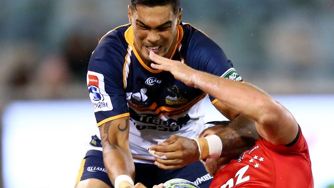 CANBERRA, AUSTRALIA - APRIL 28: Israel Dagg of the Crusaders is tackled high by Chance Peni of the Brumbies during the round 11 Super Rugby match between the Brumbies and the Crusaders at GIO Stadium on April 28, 2018 in Canberra, Australia.  (Photo by Mark Nolan/Getty Images)