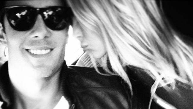 Jennifer Hawkins And Jake Wall Honeymoon In Paris Via Instagram 