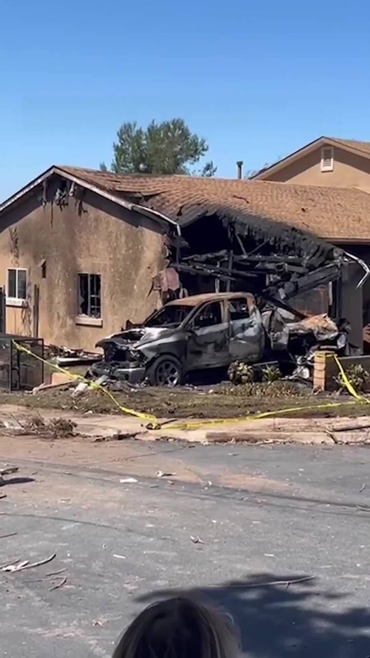 Multiple dead after plane crashes in San Diego street