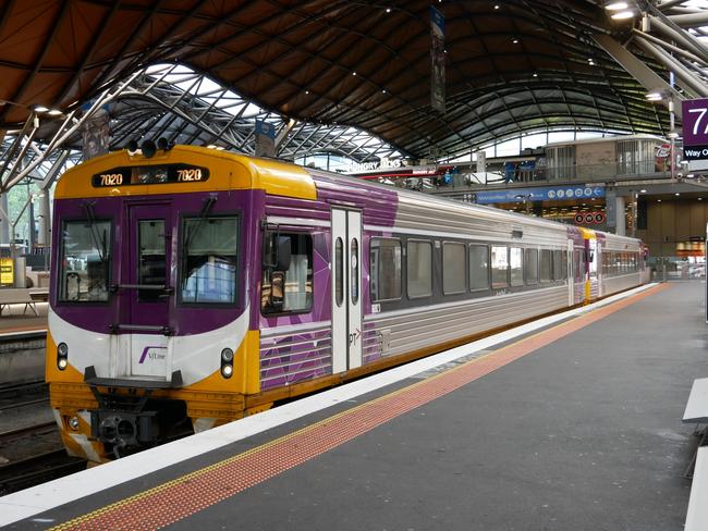 Southern Cross Station, Melbourne, Vic. 29/9/24. Generic pictures of station. V/Line, VLine train Picture: Grace Frost