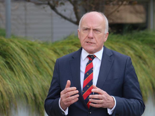 Although Tasmanian MP Eric Abetz possesses many admirable leadership qualities – such as industriousness and a meticulous eye for detail – Charles Wooley questions whether he measures up in terms of likeability.