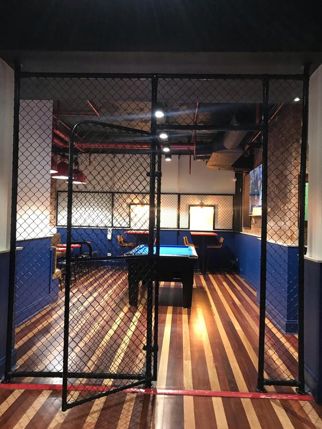 Wing It Sports Bar’s chain link fencings. Picture: Isabella Carbone