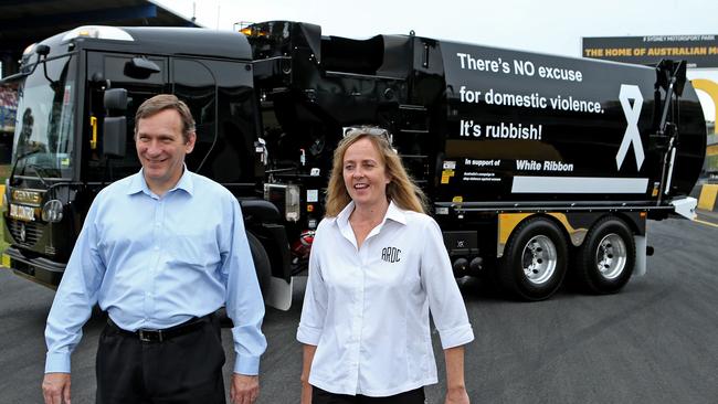 Dump Truck Dash Drives Sydney Garbo Vehicle Into Record Books Daily Telegraph