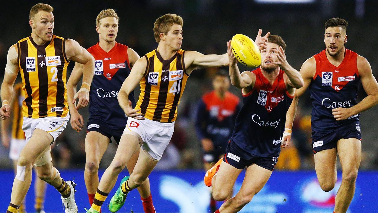 Box Hill’s Oliver Hanrahan and Casey’s Tom Bugg battle during the 2018 VFL Grand Final. More AFL fans will get to watch their club’s VFL affiliates in double-headers in 2019. (Photo by Michael Dodge/AFL Media/Getty Images)