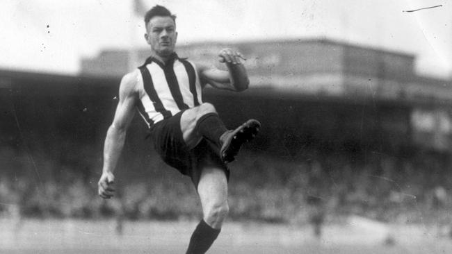 <span id="U61700188848NuD" style="font-weight:normal;font-style:normal;">Collingwood has worn the black and white since well before champion Gordon Coventry pulled on the boots. Picture: News Corp Australia</span>