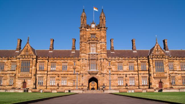 "The main quadrangle building of the University of Sydney, seen from the front lawns. Established in 1850, the university is the oldest in Australia and Oceania."