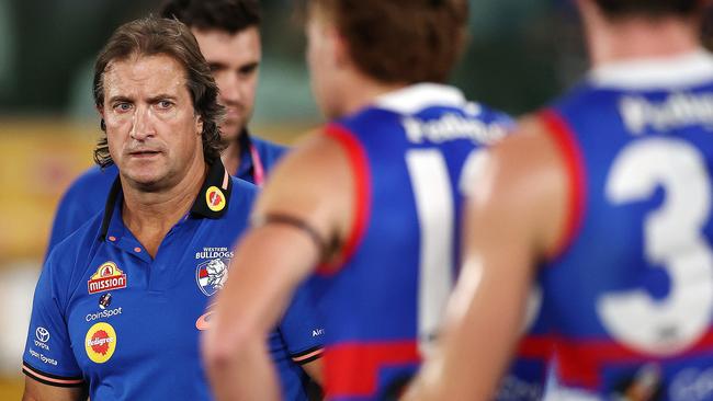 The first two rounds have not gone to plan for the Western Bulldogs and coach Luke Beveridge, but he says he has steered them out of similar slumps before. Picture: Michael Klein